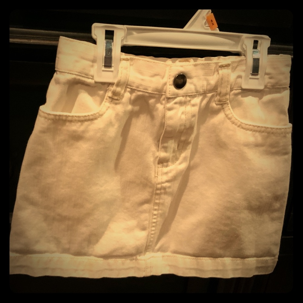 Girls skirt
